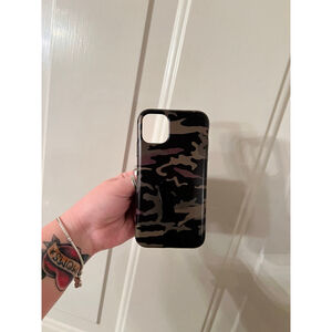Loopy Original matte camouflage phone case for an iPhone 11 or iPhone XR